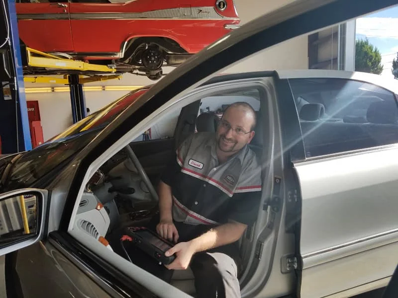 ASE-Certified Subaru technician at Rob's Automotive Repair Center, Clackamas, OR